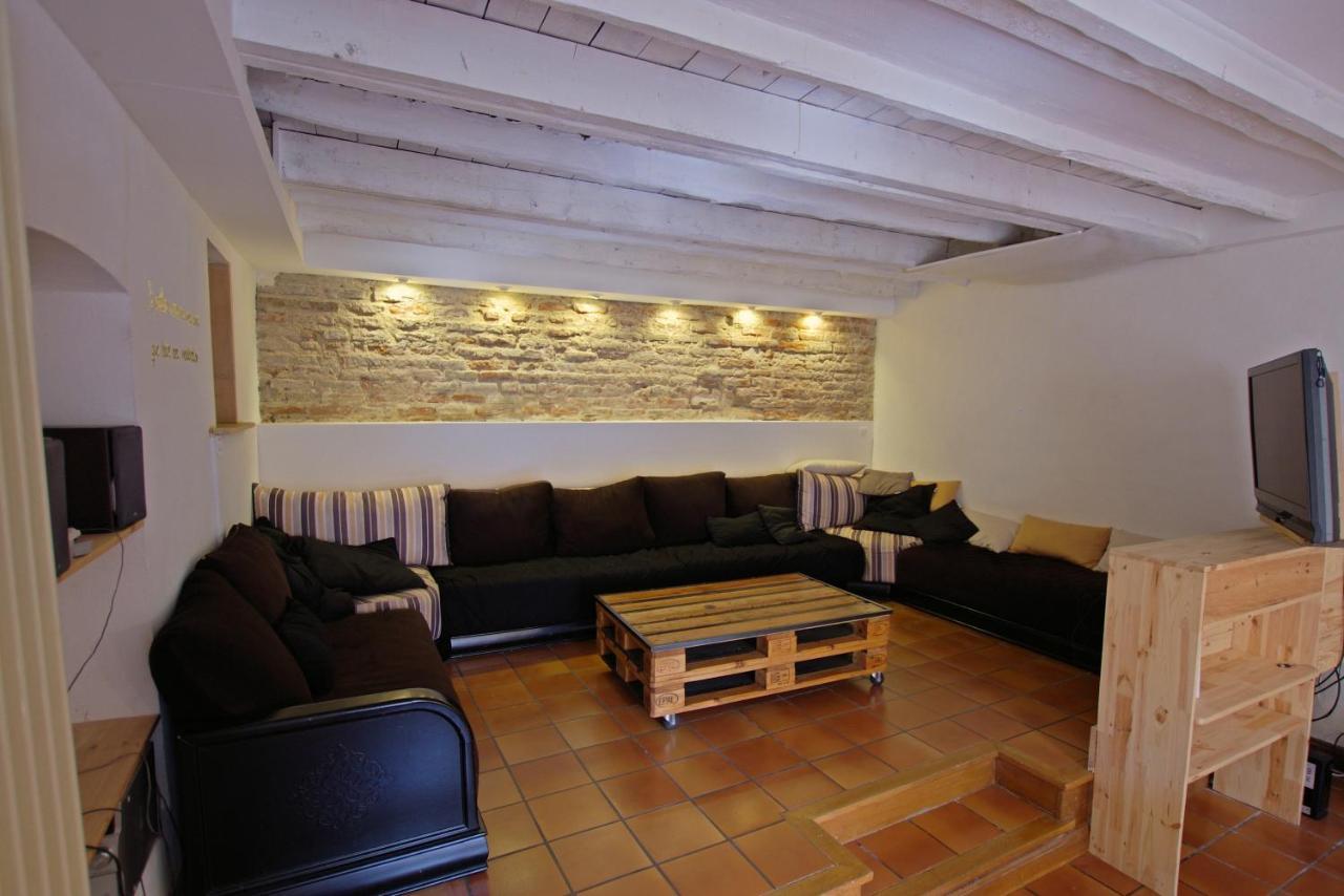 Hostel Les Cordees Liees Albi Exteriör bild