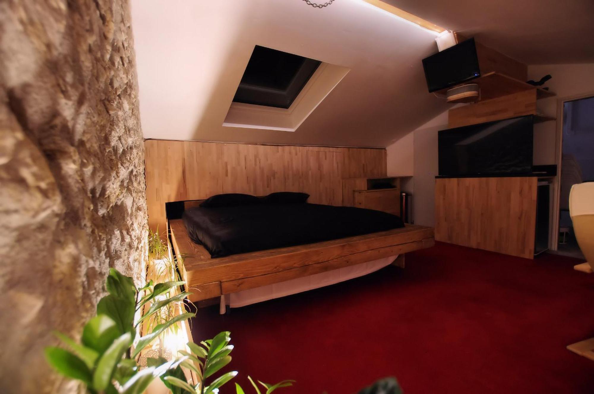 Hostel Les Cordees Liees Albi Exteriör bild